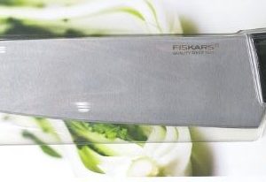 Coltello Fiskars Santoku